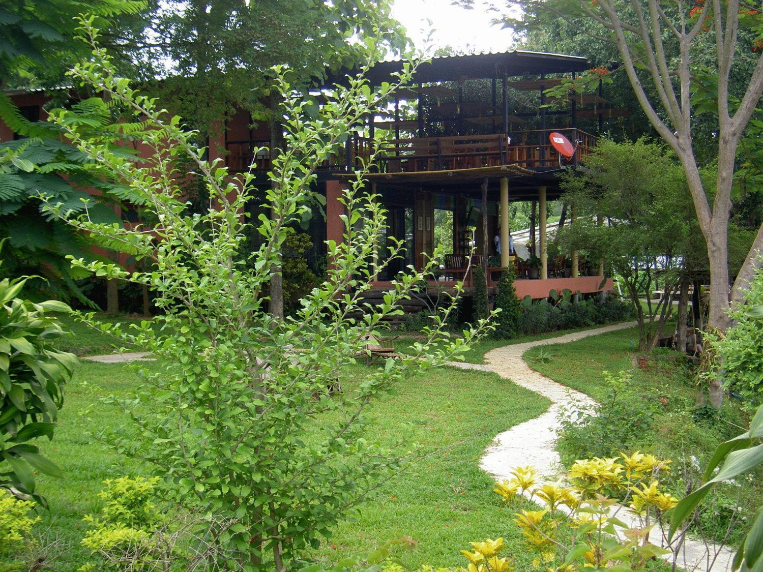 Boutique Raft Resort, River Kwai Sai Yok Bagian luar foto