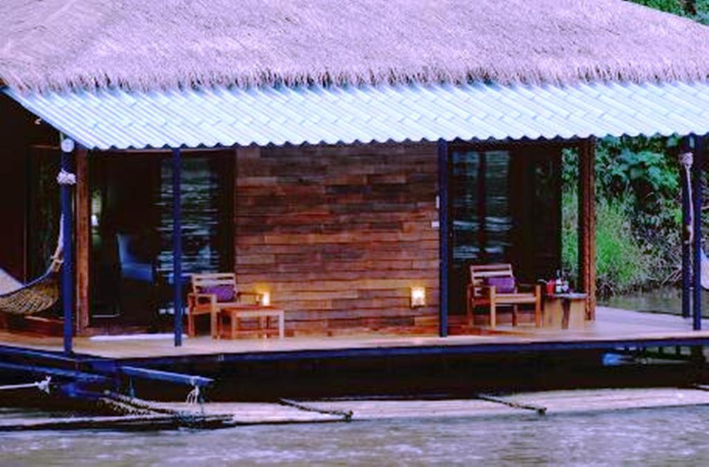 Boutique Raft Resort, River Kwai Sai Yok Bagian luar foto