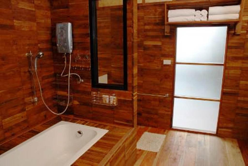 Boutique Raft Resort, River Kwai Sai Yok Ruang foto