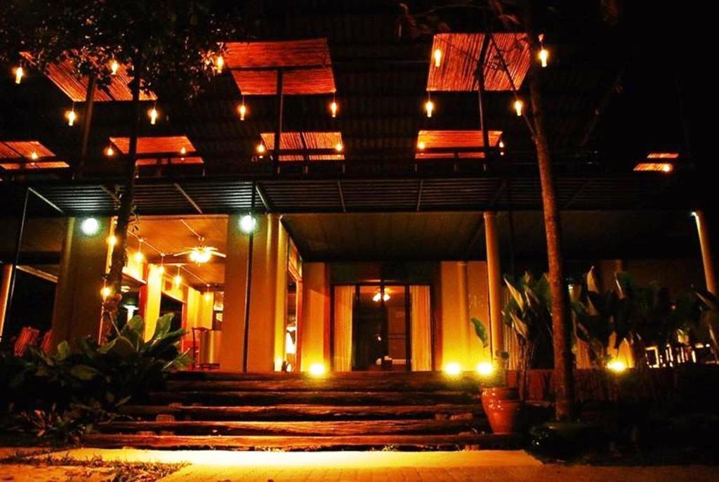 Boutique Raft Resort, River Kwai Sai Yok Ruang foto