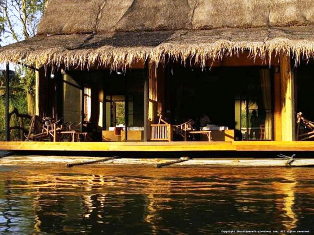 Boutique Raft Resort, River Kwai Sai Yok Ruang foto